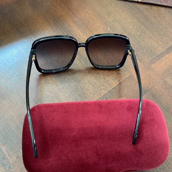 Gucci - Picture 3 of 7